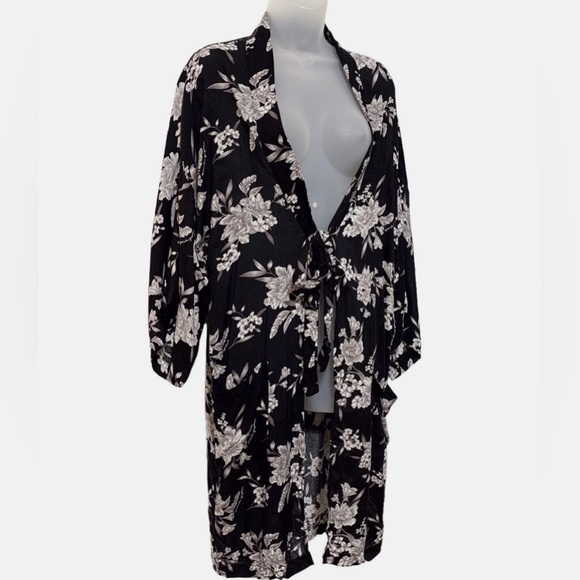 Spiritual Gangster Bathrobe Size OS Black Floral - Picture 3 of 10